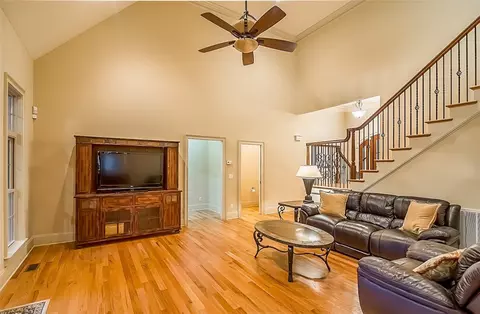 110 Barfield Dr, Easley, SC 29642 photo 4