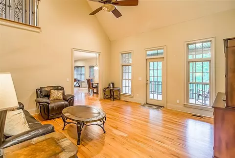 110 Barfield Dr, Easley, SC 29642 photo 3