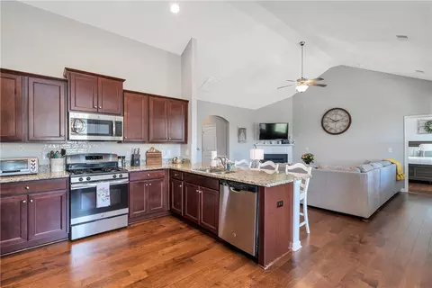 311 Reading Ct, Easley, SC 29642 photo 6