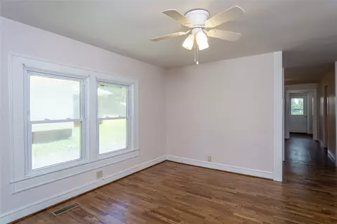 111 Robinson Ave, Easley, SC 29640 photo 2