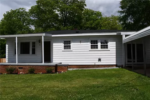 4 Dendy St, Pelzer, SC 29669 photo 2