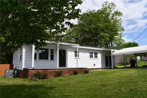 4 Dendy St, Pelzer, SC 29669 photo 1