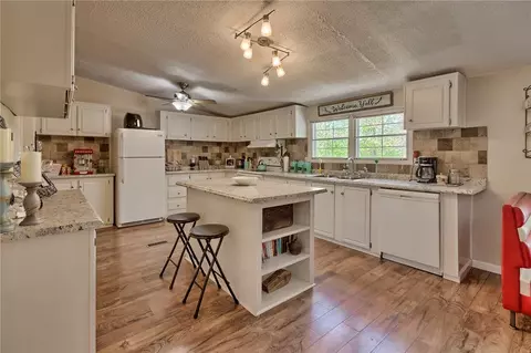 131 View Point Rd, Pickens, SC 29671 photo 2