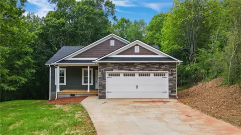 110 Dana Lynn Ln, Pendleton, SC 29670 photo 1