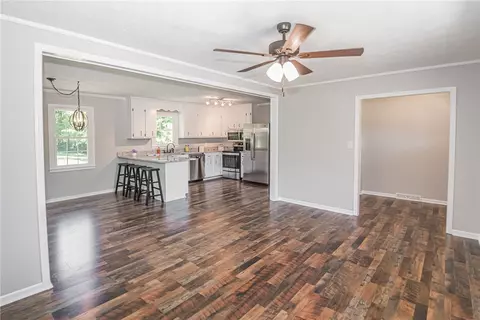 100 Heaton Cir, Easley, SC 29640 photo 9