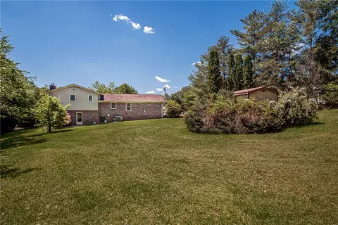 100 Heaton Cir, Easley, SC 29640 photo 4