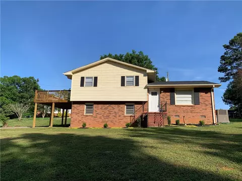 6 Pinecrest Dr, Williamston, SC 29697 photo 2