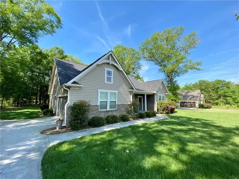 310 Azalea Dr, Clemson, SC 29631 photo 3