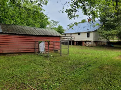 8 Stevenson St, Pelzer, SC 29669 photo 2