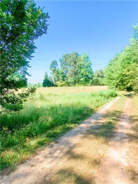 323 Stewart Rd, Walhalla, SC 29691 photo 2