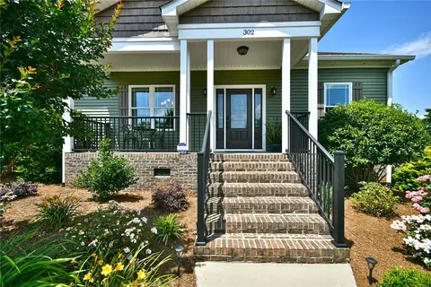 302 Rampey St, Easley, SC 29640 photo 3