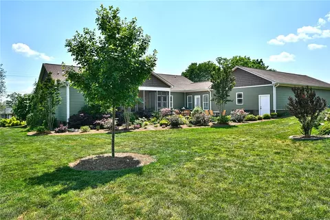 302 Rampey St, Easley, SC 29640 photo 32
