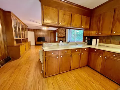 112 E Brookwood Dr, Clemson, SC 29631 photo 4