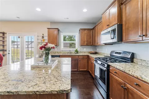 305 Reading Ct, Easley, SC 29642 photo 17