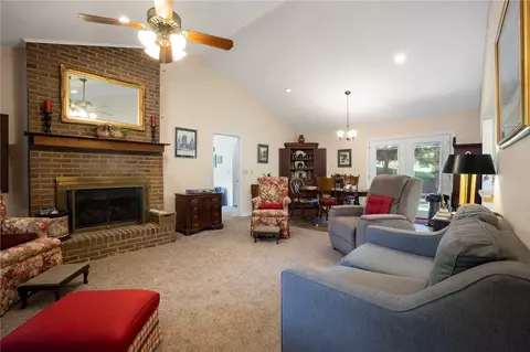 322 Micasa Dr, Pendleton, SC 29670 photo 6