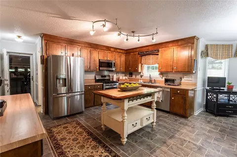 803 Cely Rd, Easley, SC 29642 photo 4