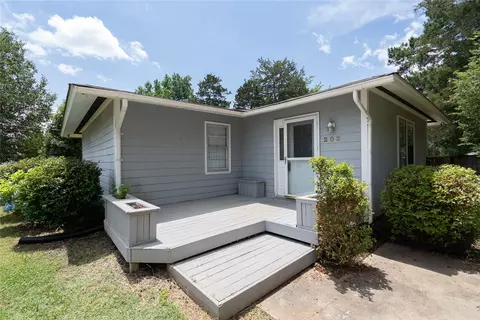 202 Evergreen St, Easley, SC 29642 photo 1