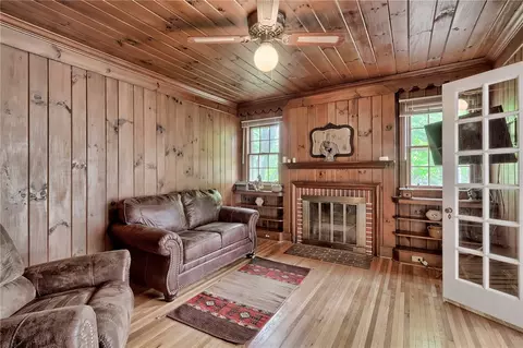 212 Pendleton St, Pickens, SC 29671 photo 20