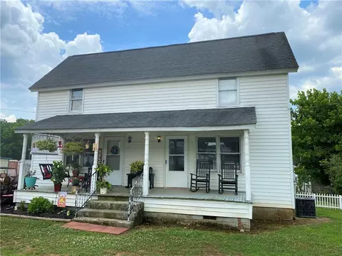 31 Lyman St, Pelzer, SC 29669 photo 2