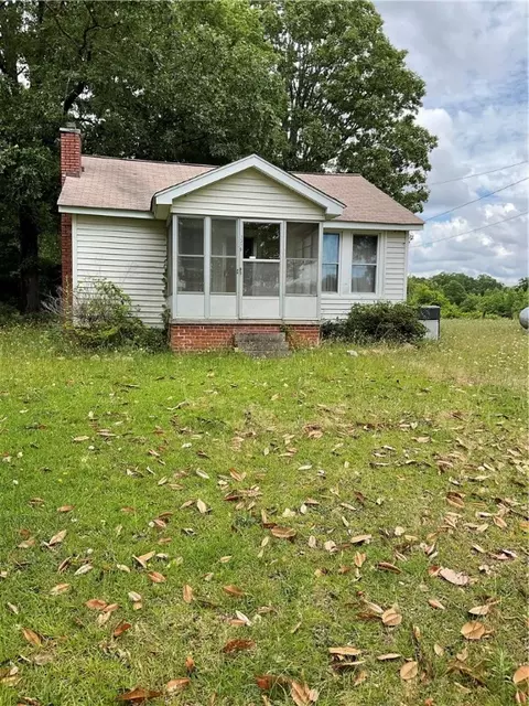 1319 Flat Rock Rd, Starr, SC 29684 photo 1