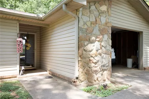 124 Davidson Dr, Easley, SC 29642 photo 4