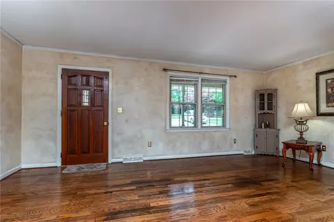 106 Dorr Cir, Easley, SC 29640 photo 5