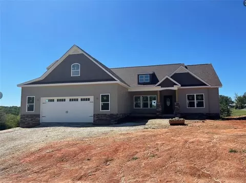 1702 Troon Ln, Walhalla, SC 29691 photo 1