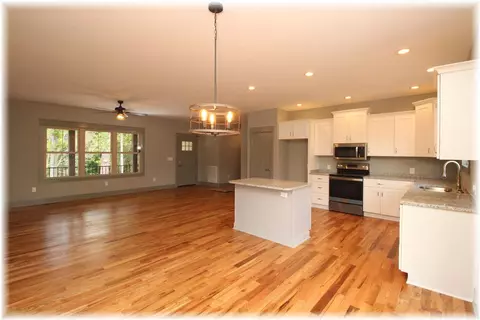 104 Timberlane Dr, Walhalla, SC 29691 photo 3
