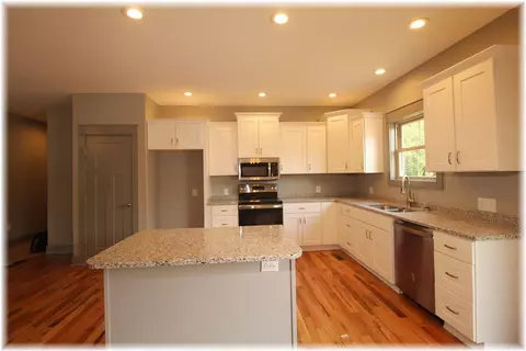 104 Timberlane Dr, Walhalla, SC 29691 photo 4