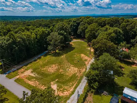 126 Lodge Rd, Pendleton, SC 29670 photo 2
