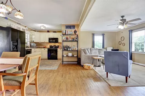 427 Simms School Rd, Central, SC 29630 photo 4