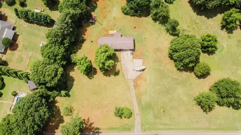 405 Eastview Dr, Pendleton, SC 29670 photo 17