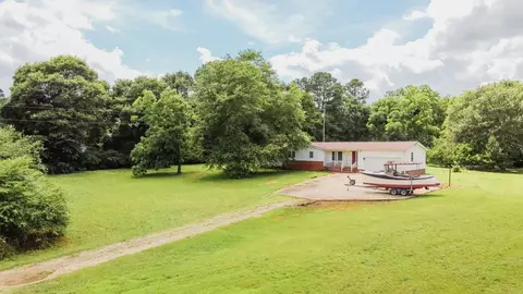 405 Eastview Dr, Pendleton, SC 29670 photo 1