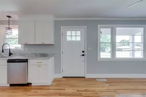 104 Dacus Dr, Williamston, SC 29697 photo 9