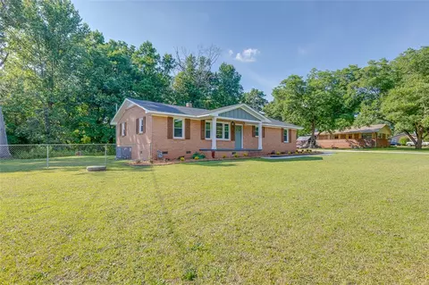 104 Dacus Dr, Williamston, SC 29697 photo 2