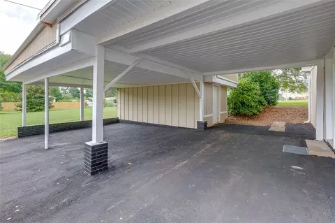 112 Oates Ave, Easley, SC 29640 photo 3