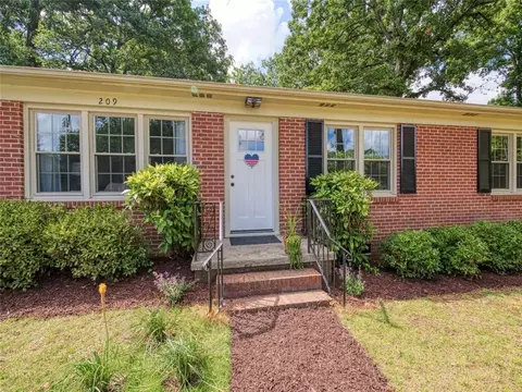 209 Sylvia Rd, Easley, SC 29642 photo 4