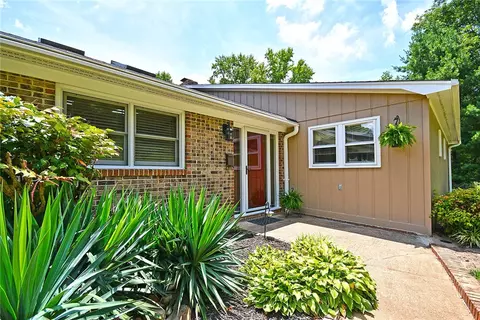 402 Mount Forest Cir, Easley, SC 29640 photo 4