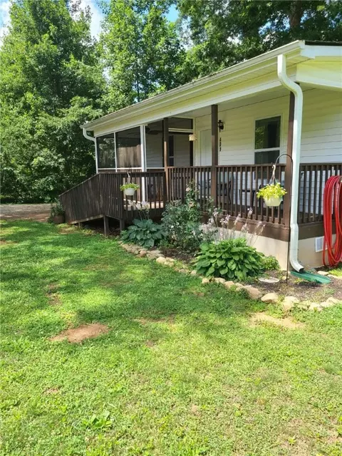 401 Campbell Ave, Easley, SC 29640 photo 2