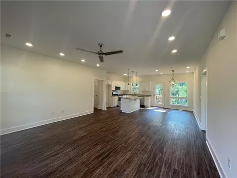 806 Brock St, Central, SC 29630 photo 5