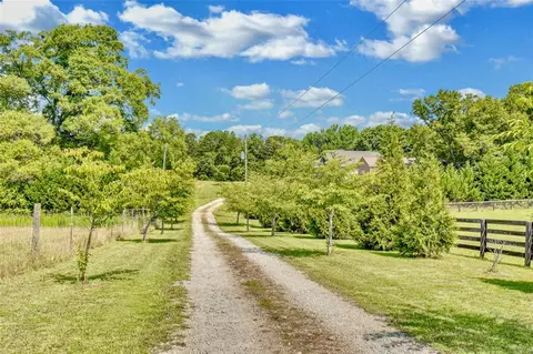 2045 Five Forks Rd, Pendleton, SC 29670 photo 2