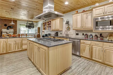 2045 Five Forks Rd, Pendleton, SC 29670 photo 5