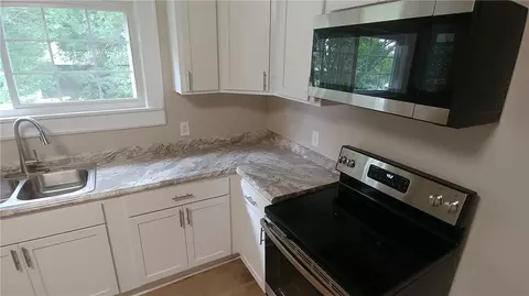 219 Mountain Crest Dr, Easley, SC 29640 photo 9