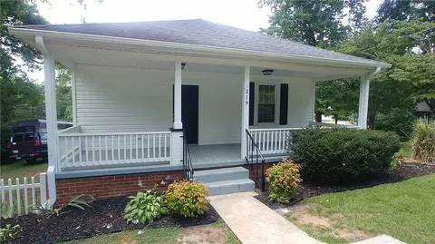 219 Mountain Crest Dr, Easley, SC 29640 photo 2