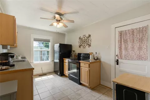 127 W Main St, Pendleton, SC 29670 photo 7