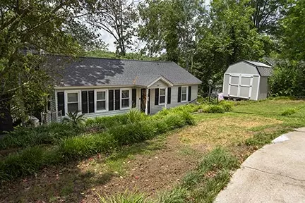 900 Lakeside Dr, Anderson, SC 29621 photo 1