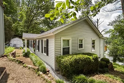 900 Lakeside Dr, Anderson, SC 29621 photo 3