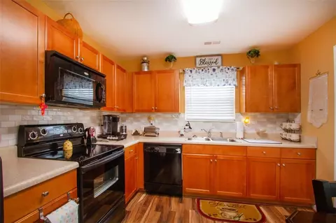 108 Crown Ct, Williamston, SC 29697 photo 9