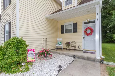 108 Crown Ct, Williamston, SC 29697 photo 2