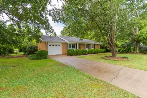 202 Lakewood Dr, Pendleton, SC 29670 photo 2